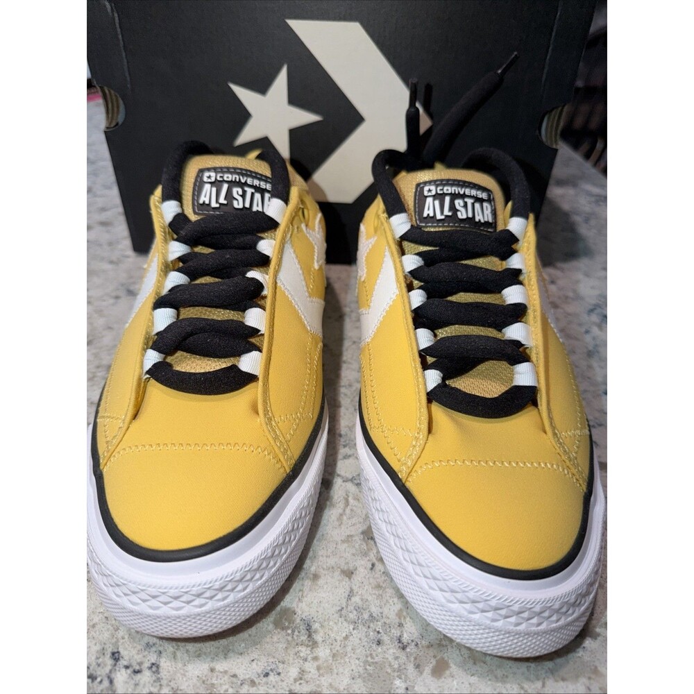 Converse Star Player Puff Ox Bananas/White/Black Men’s Size 8/Women’s Size 9.5